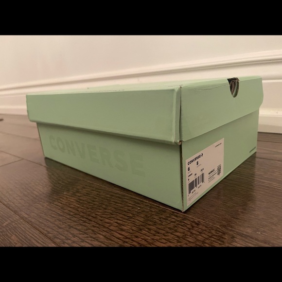 SOLD Off-White Chuck Taylor Hi - Picture 11 of 12